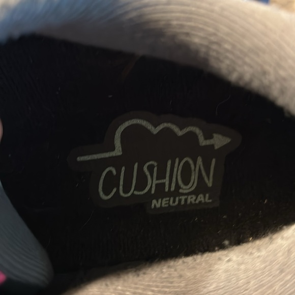 Women’s Brook Ghost 14 Cushion Shoes - Picture 7 of 9